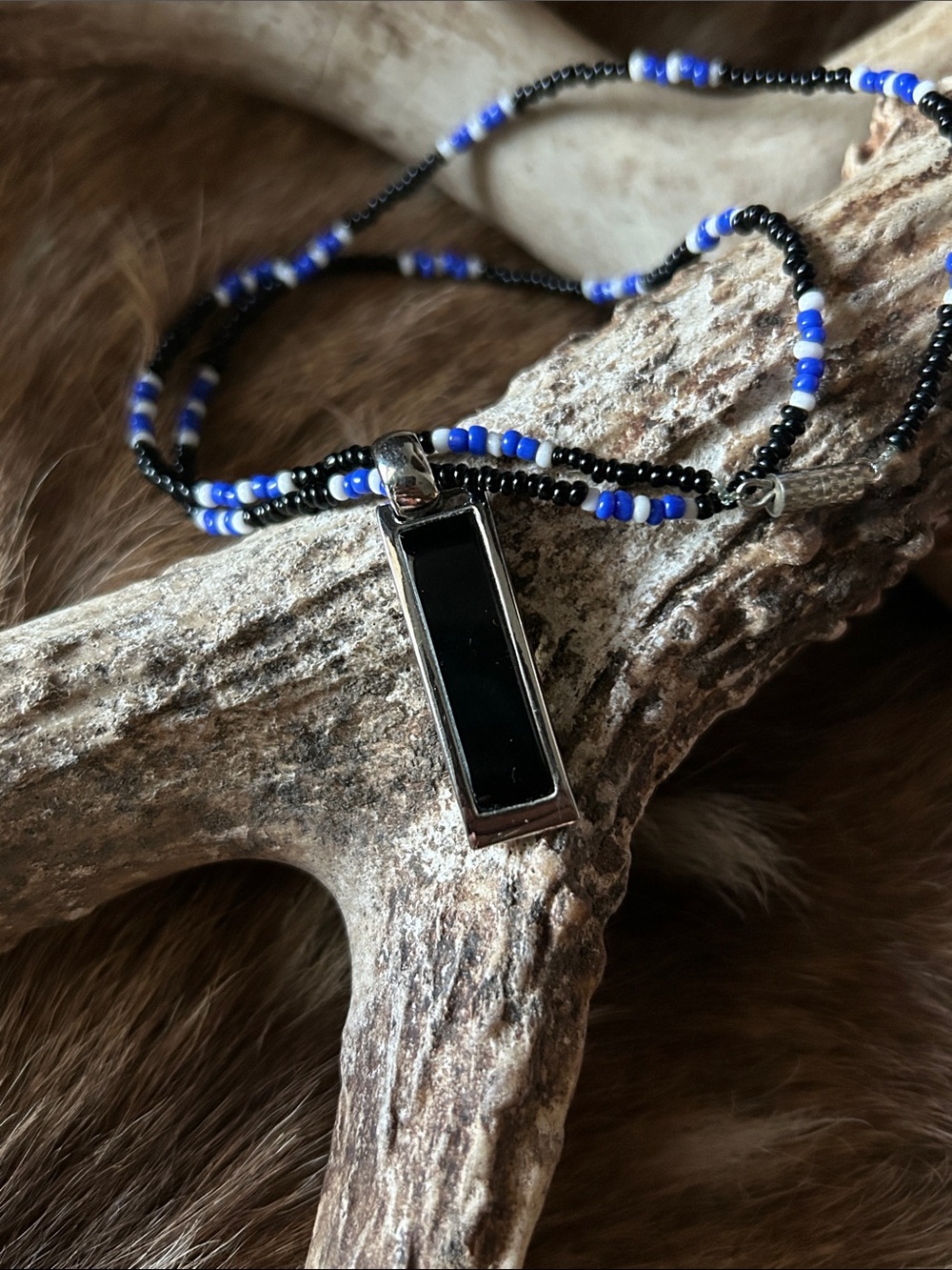 Black Onyx /mother of pearl Bar Pendant Necklace with Blue & Black Seed Beads